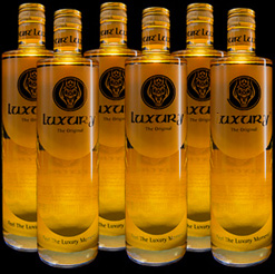Luxury Kirsch- Mandel Likör in golgenden Flaschen